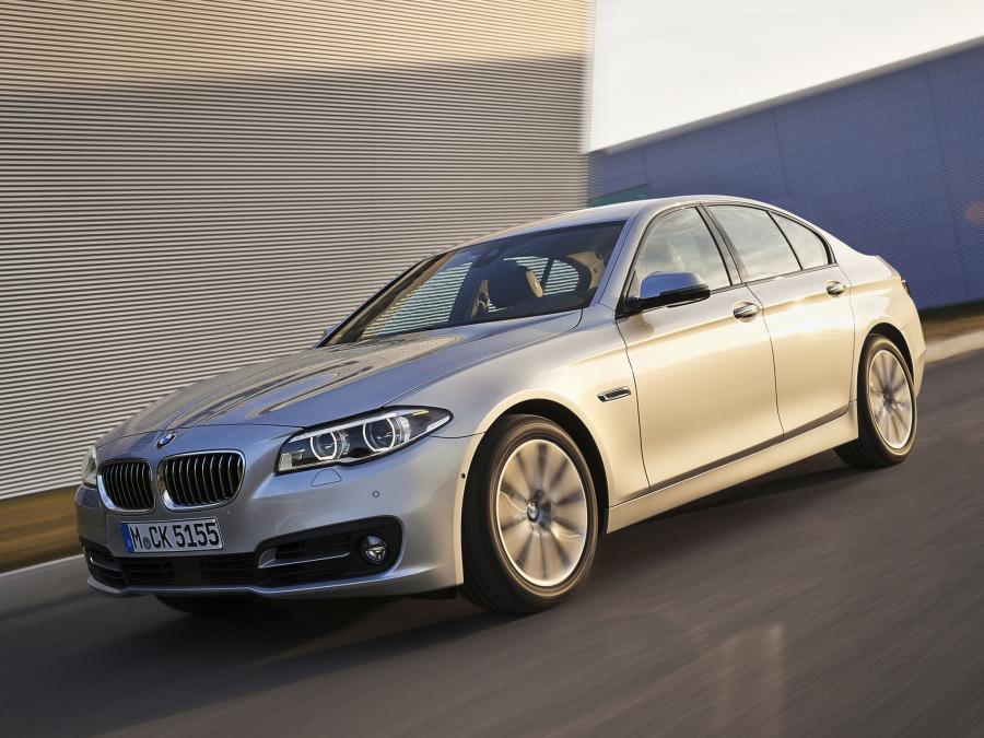  BMW 518d Sedan 2013 года  (фото 6 из 15)